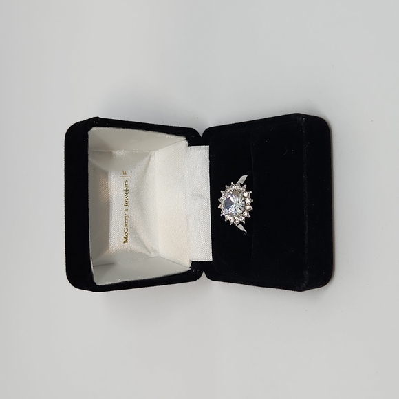 Jewelry - New stylish womens silver flower ring lab diamonds
